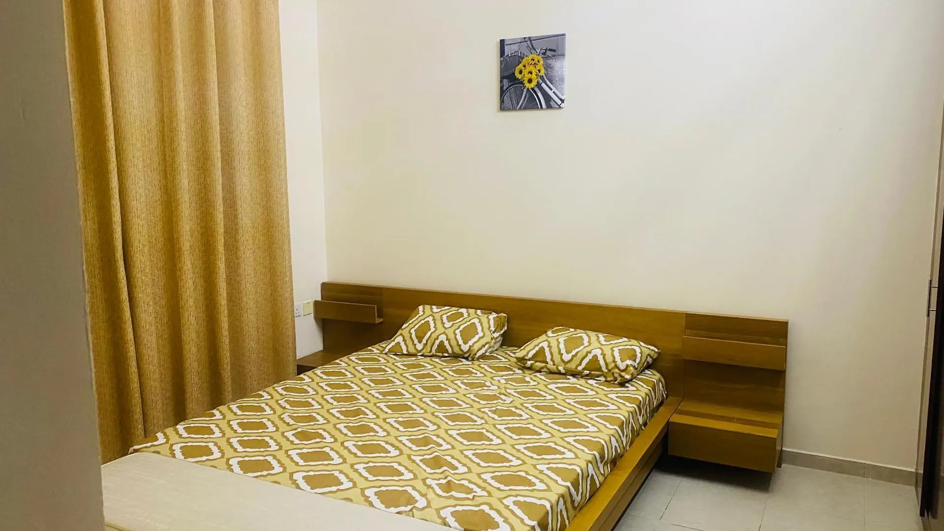 Modern Comforts Of 311 To Dubai Ajman 0*,